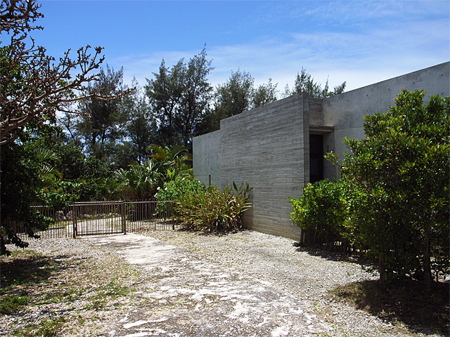 イエノイエ（沖縄の離島に建つ家）　村上建築設計室